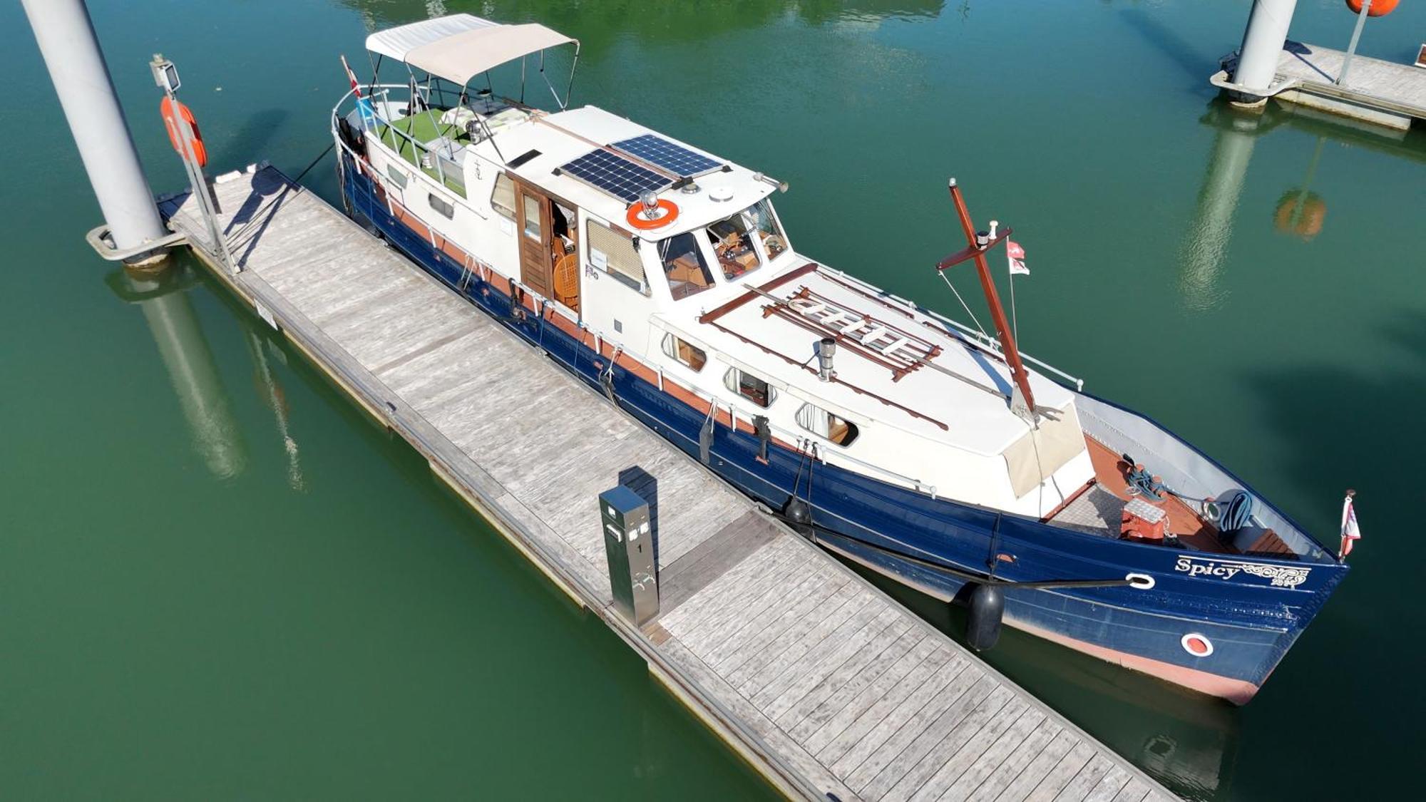 Spicy - Sejour Insolite Sur La Marne Meaux Exterior photo